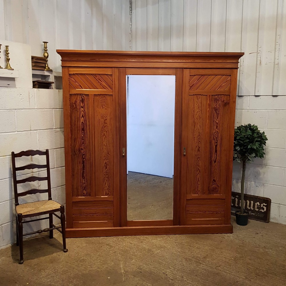 ANTIQUE LATE VICTORIAN PITCH PINE TRIPLE WARDROBE COMPACTUM C1890 View VI