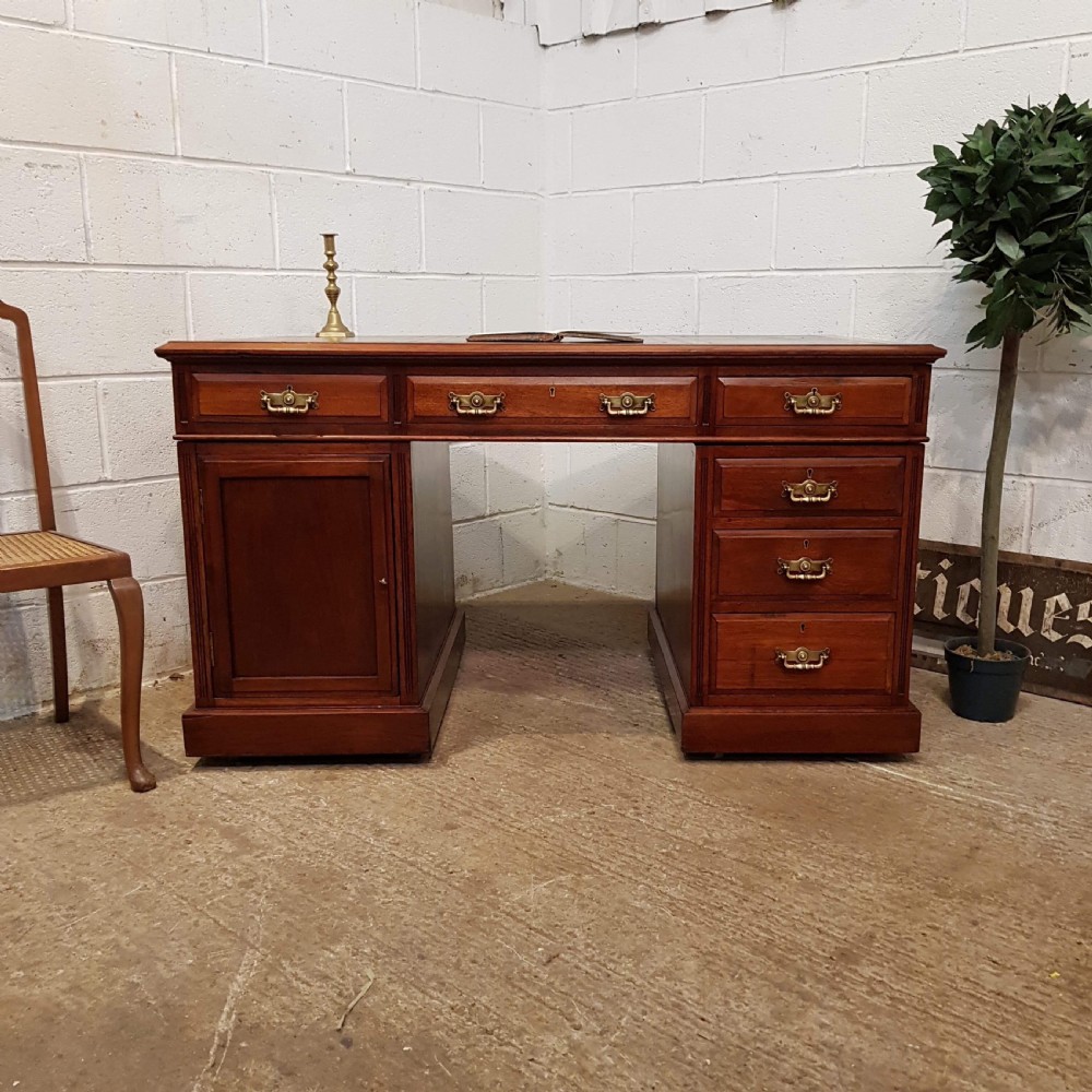 ANTIQUE LATE VICTORIAN MAHOGANY TWIN PEDESTAL DESK C1890 