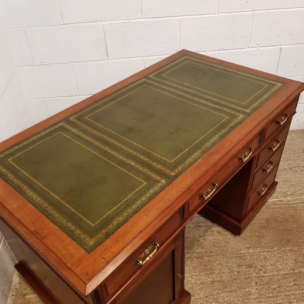 ANTIQUE LATE VICTORIAN MAHOGANY TWIN PEDESTAL DESK C1890  View III