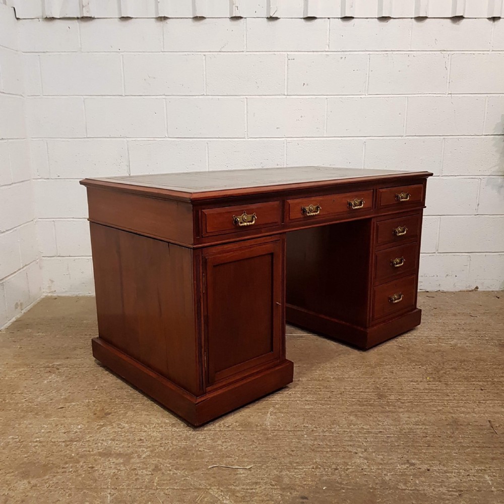 ANTIQUE LATE VICTORIAN MAHOGANY TWIN PEDESTAL DESK C1890  View IV