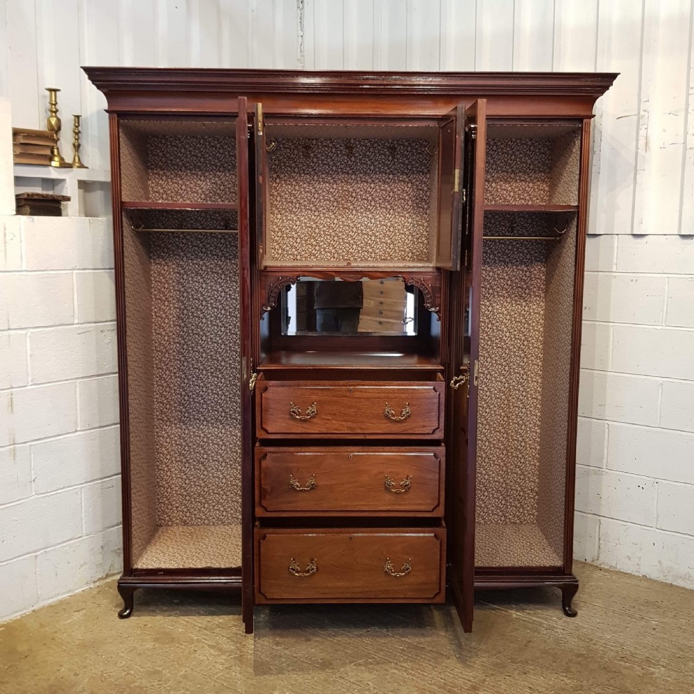 ANTIQUE LATE VICTORIAN MAHOGANY PRINCESS TRIPLE WARDROBE COMPACTUM C1890 View VI
