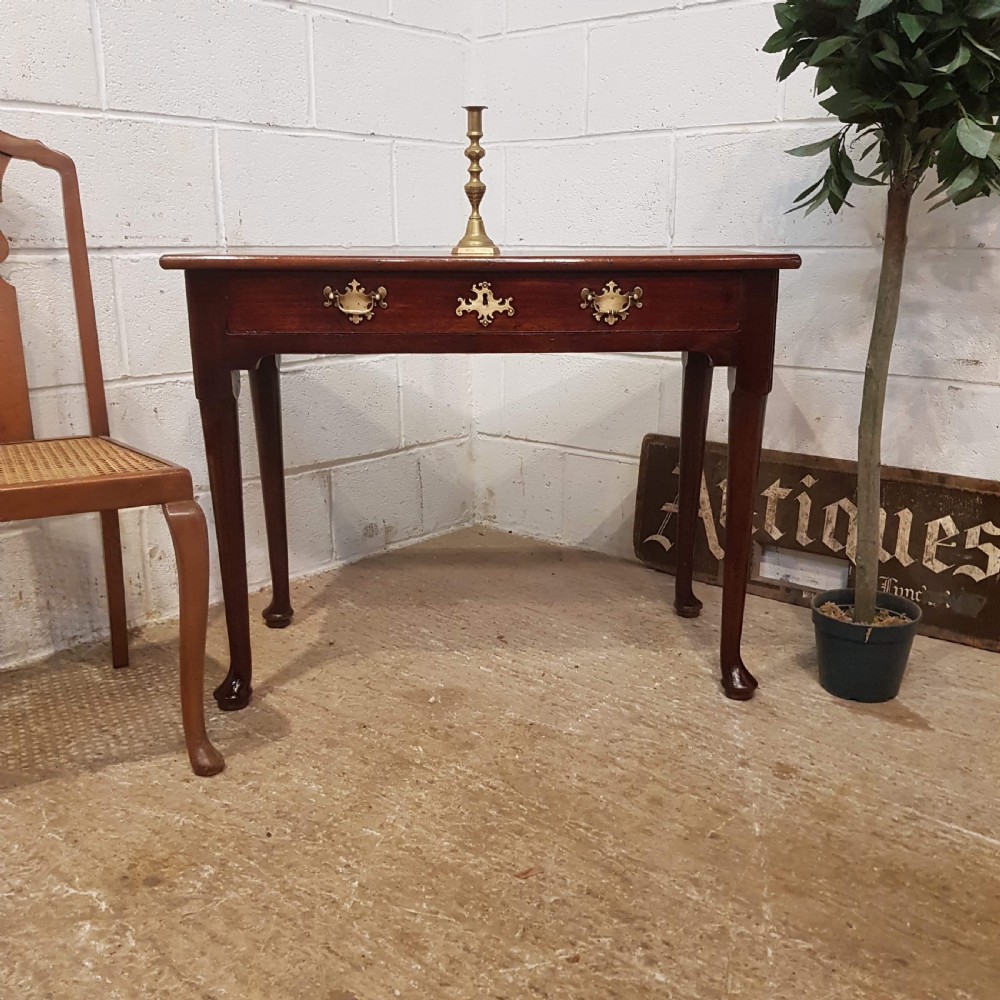 ANTIQUE 18TH CENTURY PERIOD MAHOGANY SIDE TABLE c1780