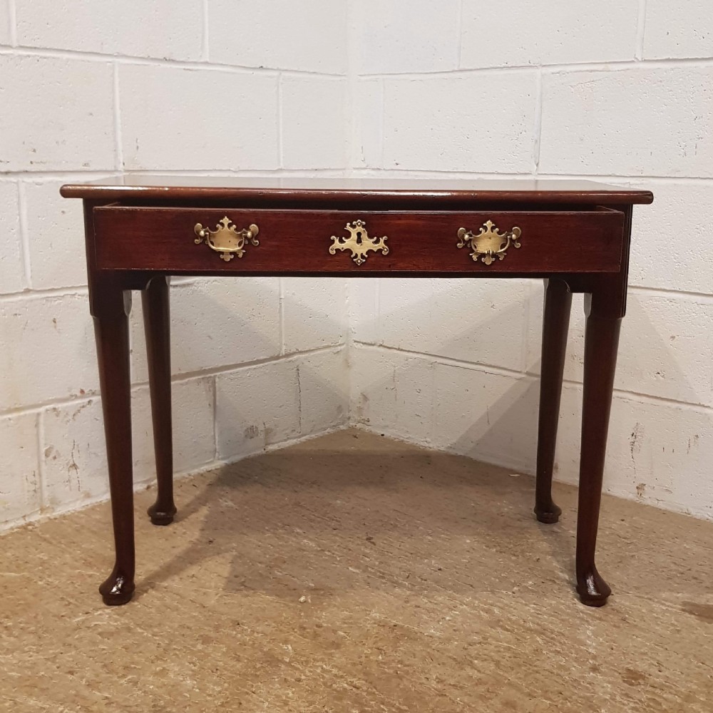 ANTIQUE 18TH CENTURY PERIOD MAHOGANY SIDE TABLE c1780 View III