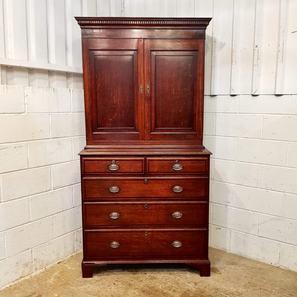 ANTIQUE 18TH CENTURY PERIOD OAK & MAHOGANY SMALL LINEN PRESS C1780 View V