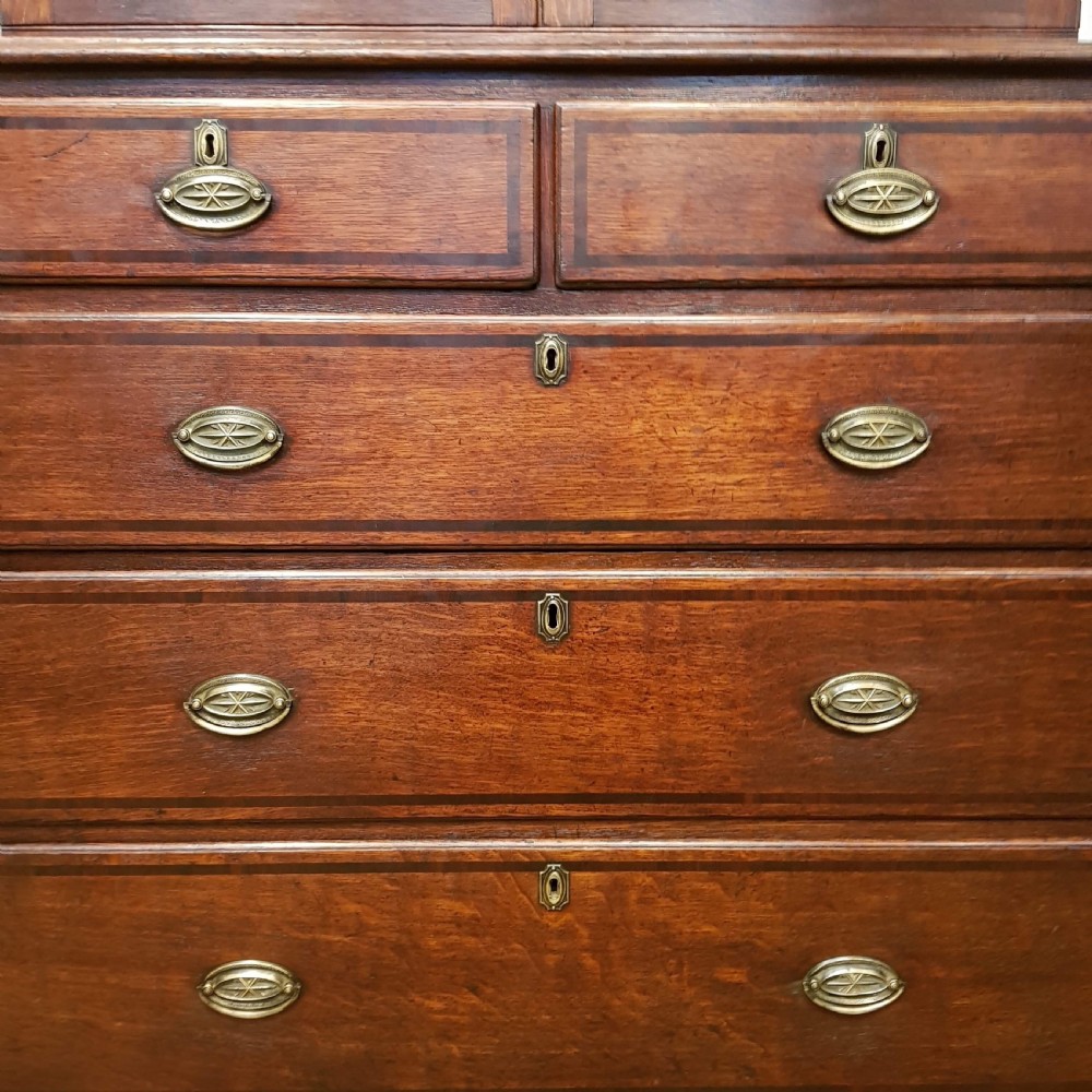 ANTIQUE 18TH CENTURY PERIOD OAK & MAHOGANY SMALL LINEN PRESS C1780 View VI