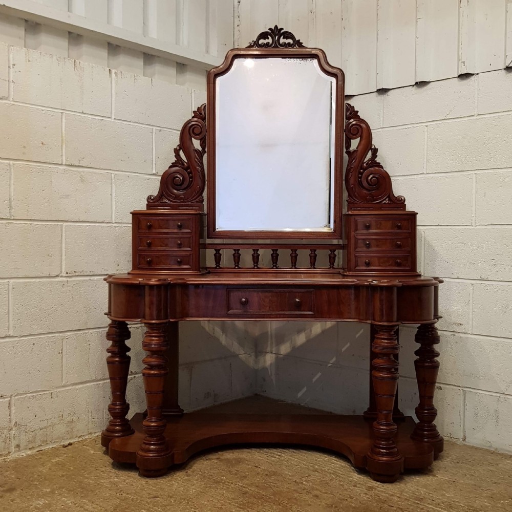 ANTIQUE VICTORIAN MAHOGANY DUCHESS DRESSING TABLE C1860  View II