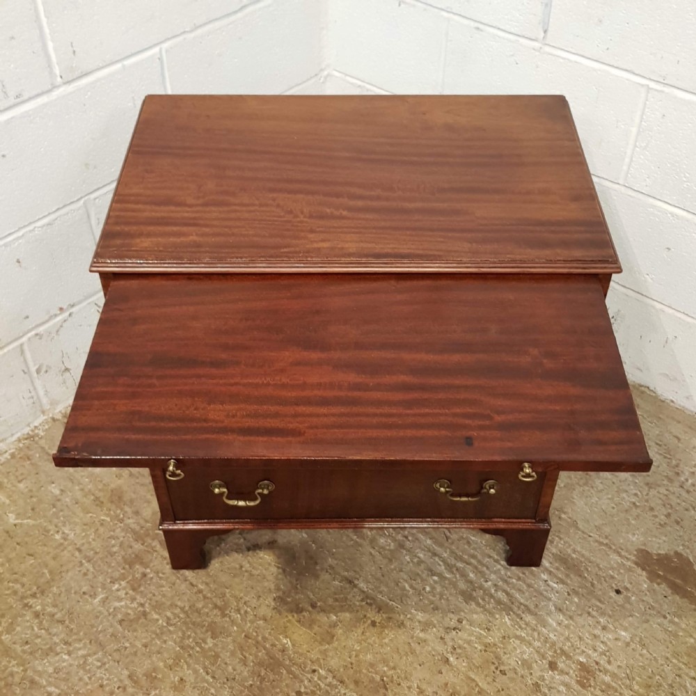 ANTIQUE EDWARDIAN MAHOGANY DWARF CHEST OF DRAWERS WITH BRUSH SLIDE C1900 View II