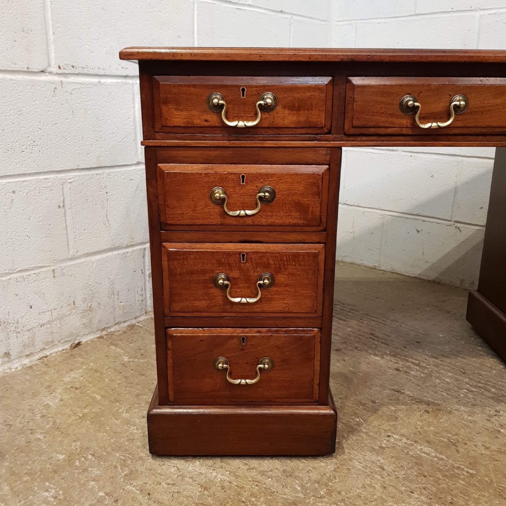 ANTIQUE LATE VICTORIAN MAHOGANY TWIN PEDESTAL DESK C1890 View VII