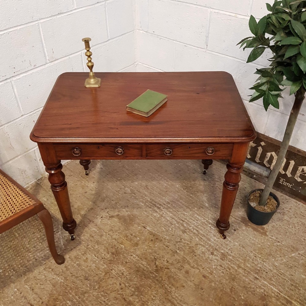ANTIQUE VICTORIAN MAHOGANY SIDE TABLE C1880