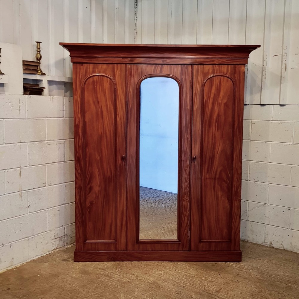 ANTIQUE SMALL VICTORIAN MAHOGANY TRIPLE WARDROBE COMPACTUM C1880 View IV