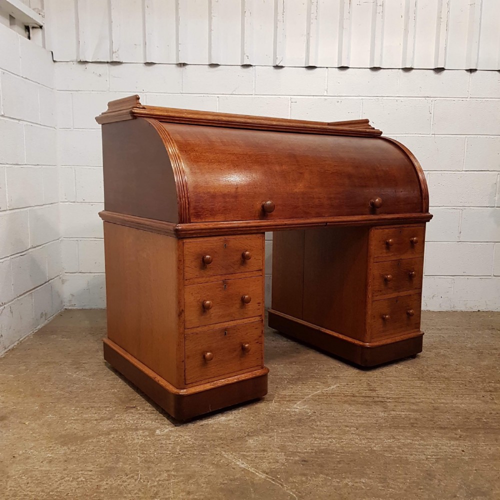 ANTIQUE LARGE VICTORIAN OAK CYLINDER TOP PEDESTAL DESK C1880 View II
