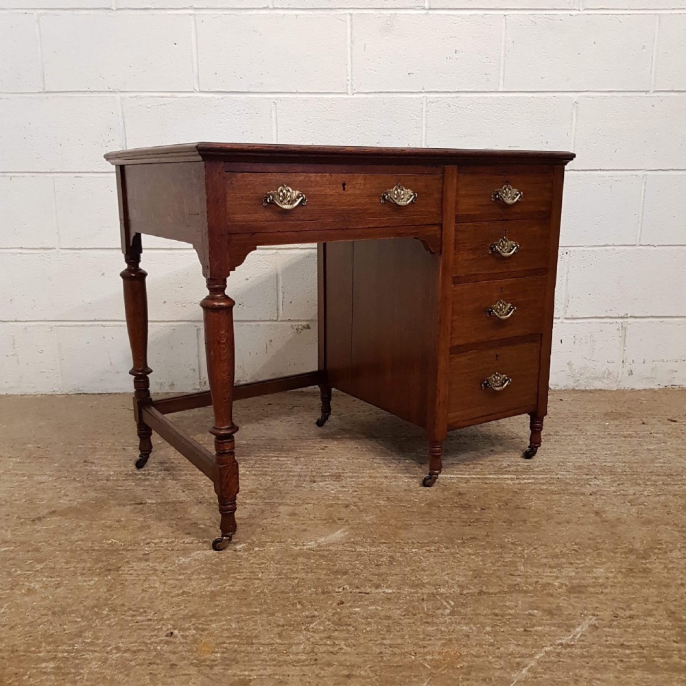 ANTIQUE EDWARDIAN OAK LEATHER TOPPED SINGLE PEDESTAL DESK C1900 View V