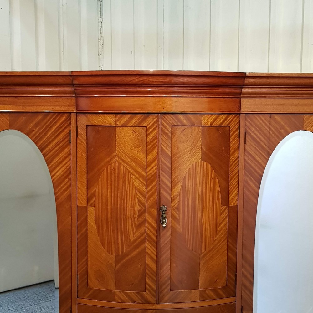 ANTIQUE LATE VICTORIAN MAHOGANY TRIPLE WARDROBE COMPACTUM  C1890 View III