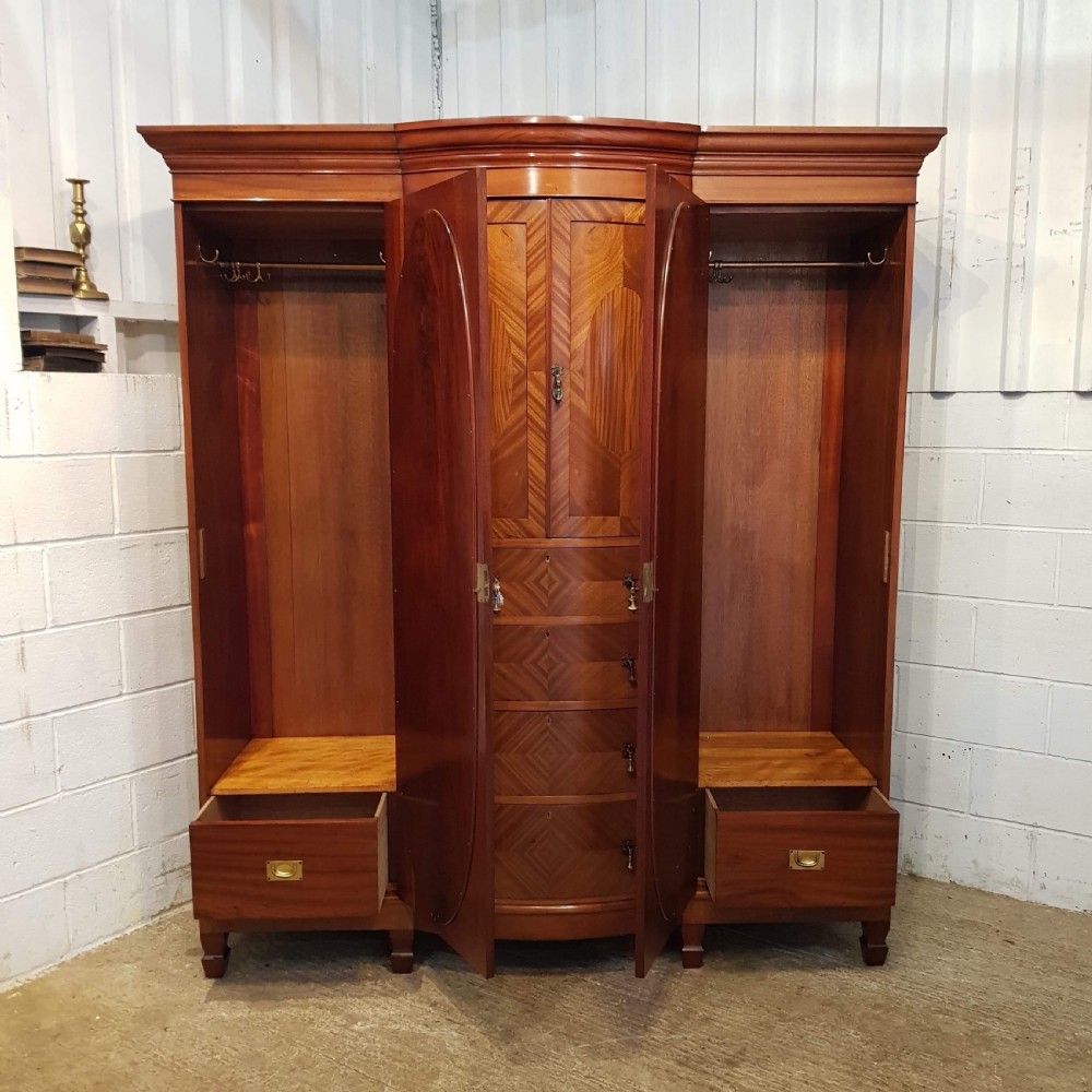 ANTIQUE LATE VICTORIAN MAHOGANY TRIPLE WARDROBE COMPACTUM  C1890 View V