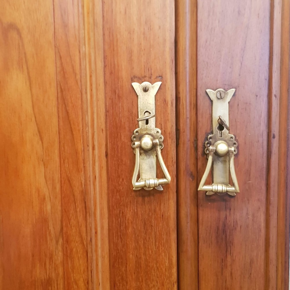 ANTIQUE EDWARDIAN WALNUT TRIPLE WARDROBE COMPACTUM C1900 View II