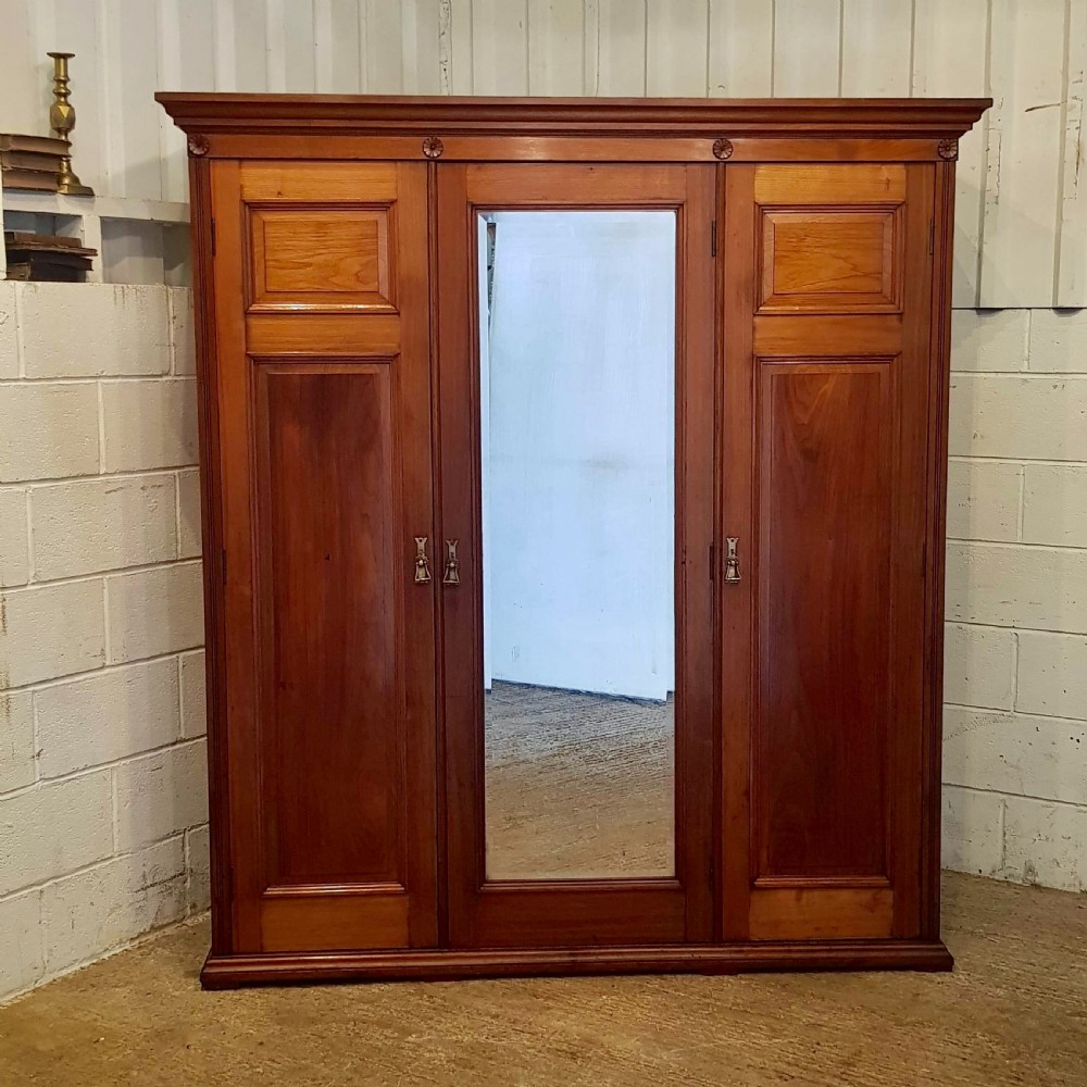 ANTIQUE EDWARDIAN WALNUT TRIPLE WARDROBE COMPACTUM C1900 View IV