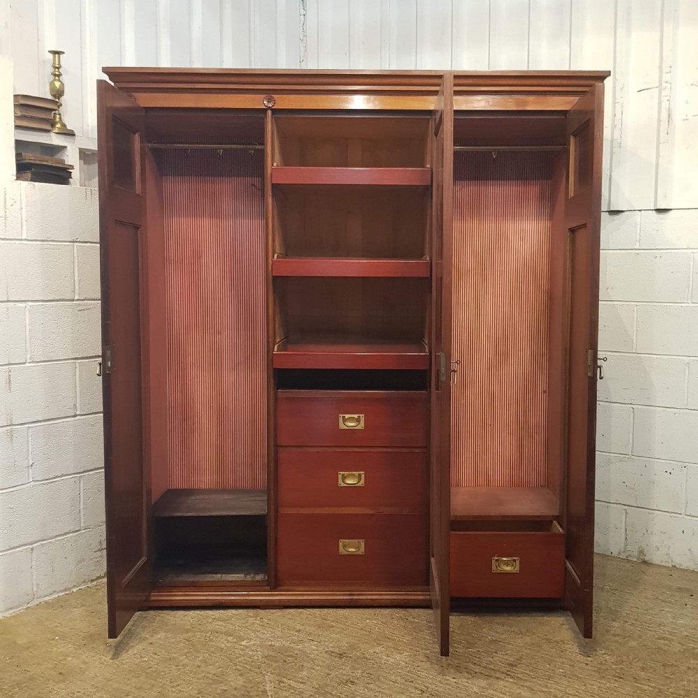 ANTIQUE EDWARDIAN WALNUT TRIPLE WARDROBE COMPACTUM C1900 View VI