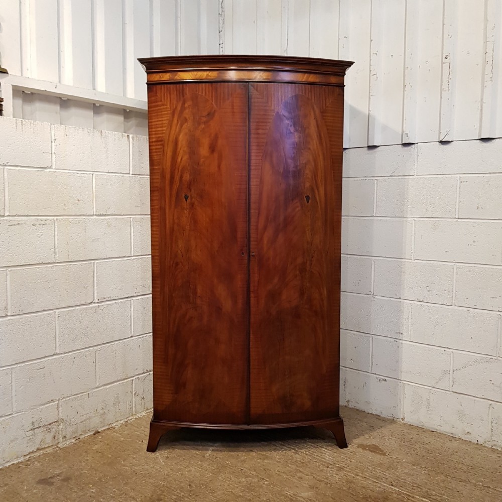 ANTIQUE EDWARDIAN MAHOGANY BOW FRONT DOUBLE WARDROBE C1900 View V