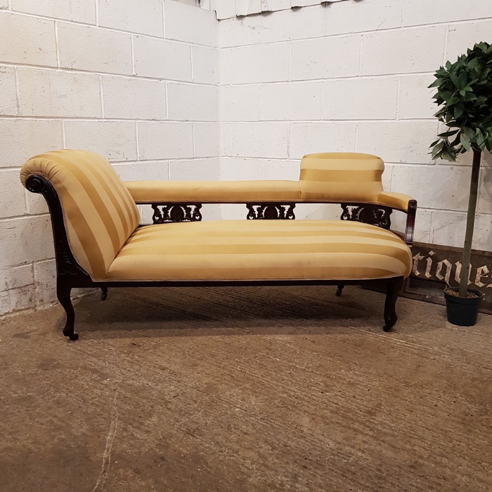 ANTIQUE LATE VICTORIAN MAHOGANY FRAMED CHAISE LONGUE C1890