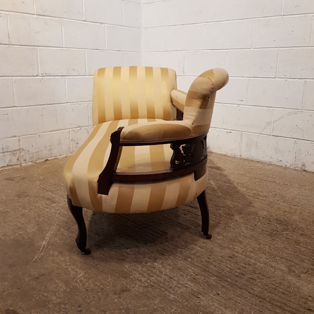 ANTIQUE LATE VICTORIAN MAHOGANY FRAMED CHAISE LONGUE C1890 View II