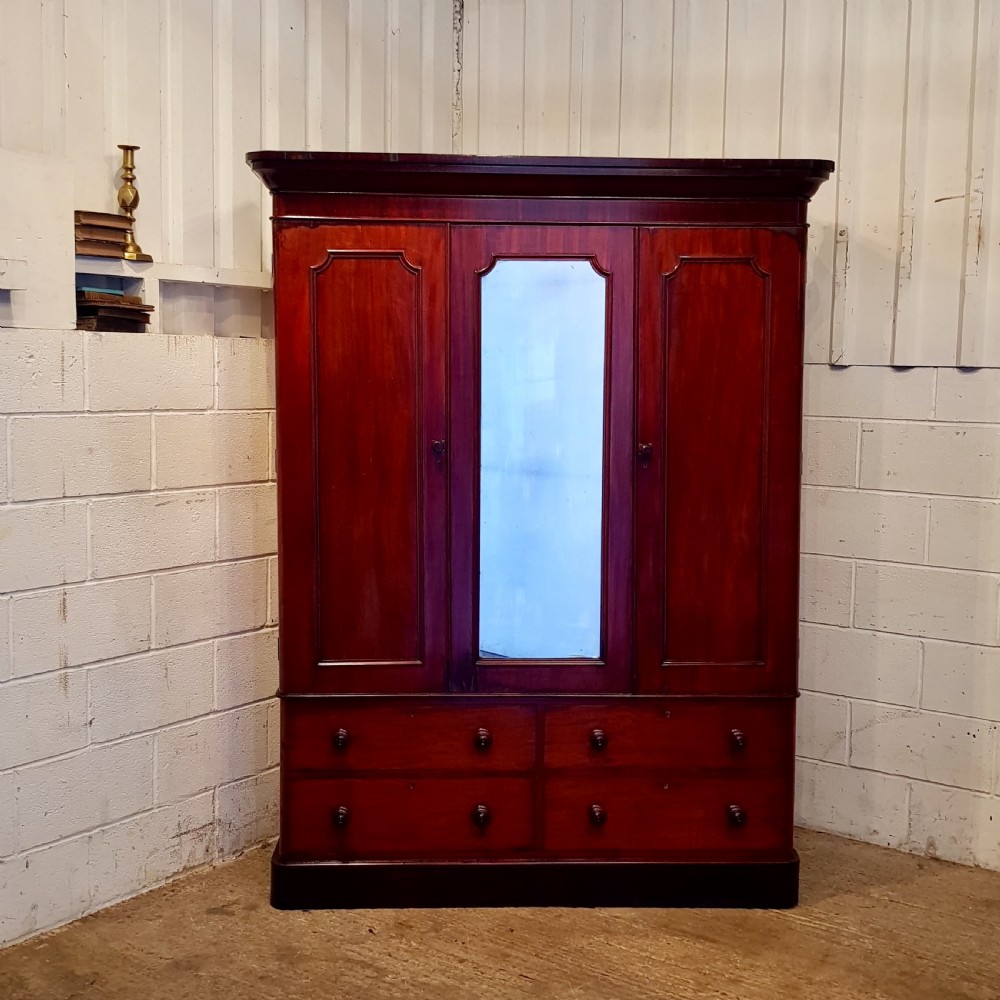 ANTIQUE VICTORIAN MAHOGANY DOUBLE WARDROBE C1880 View V