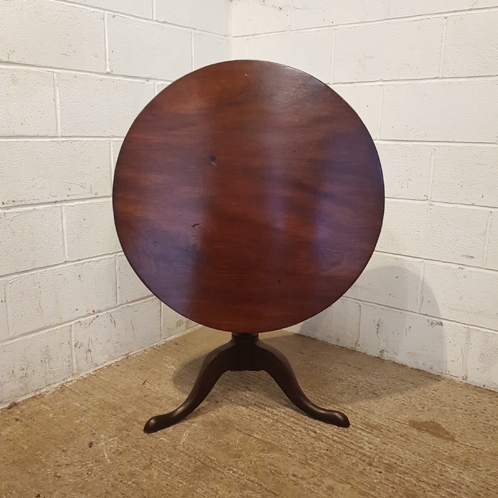 ANTIQUE GEORGIAN MAHOGANY TILT TOP TABLE C1780