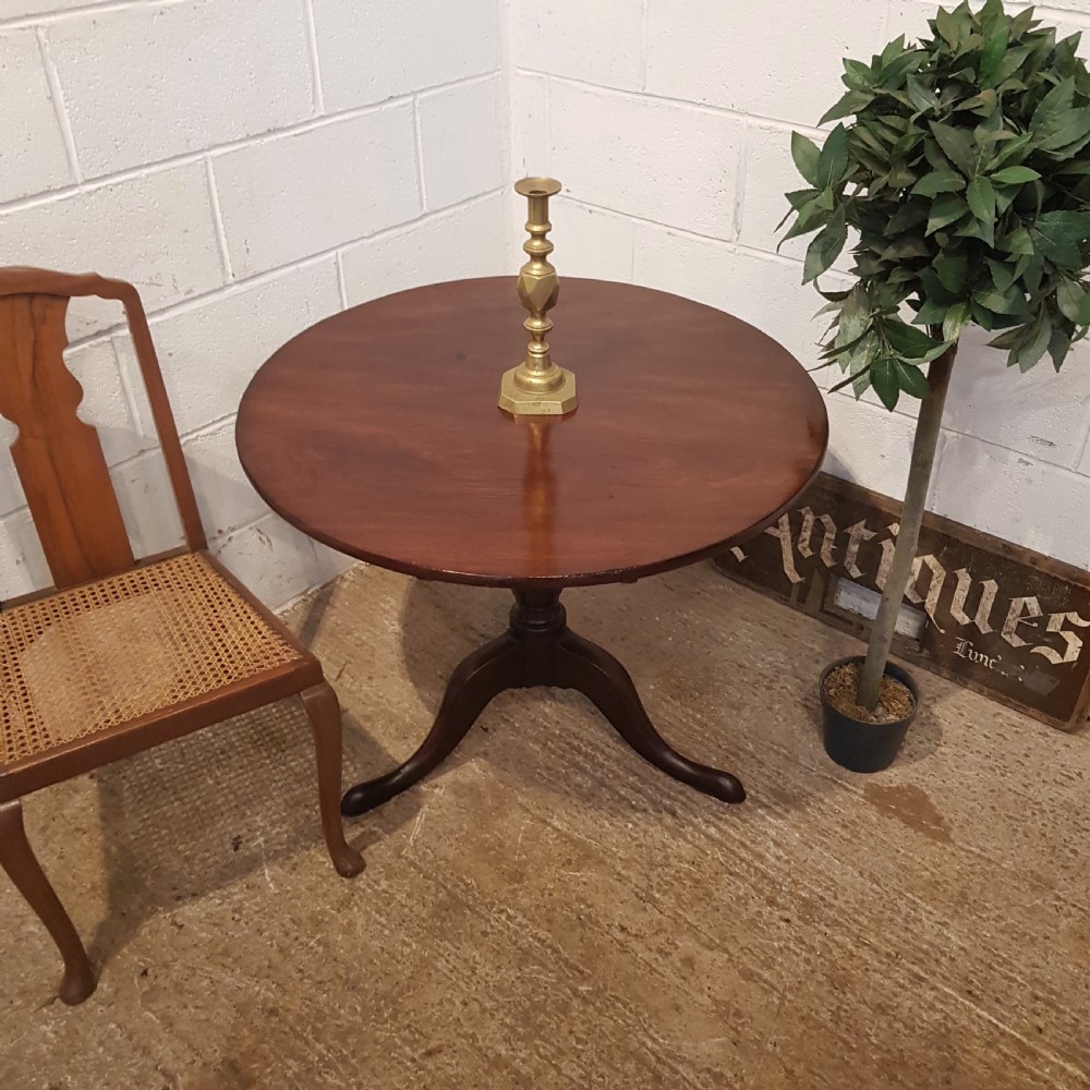 ANTIQUE GEORGIAN MAHOGANY TILT TOP TABLE C1780 View III