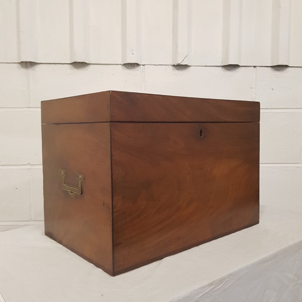ANTIQUE REGENCY MAHOGANY CELLARETTE BOX C1820 
