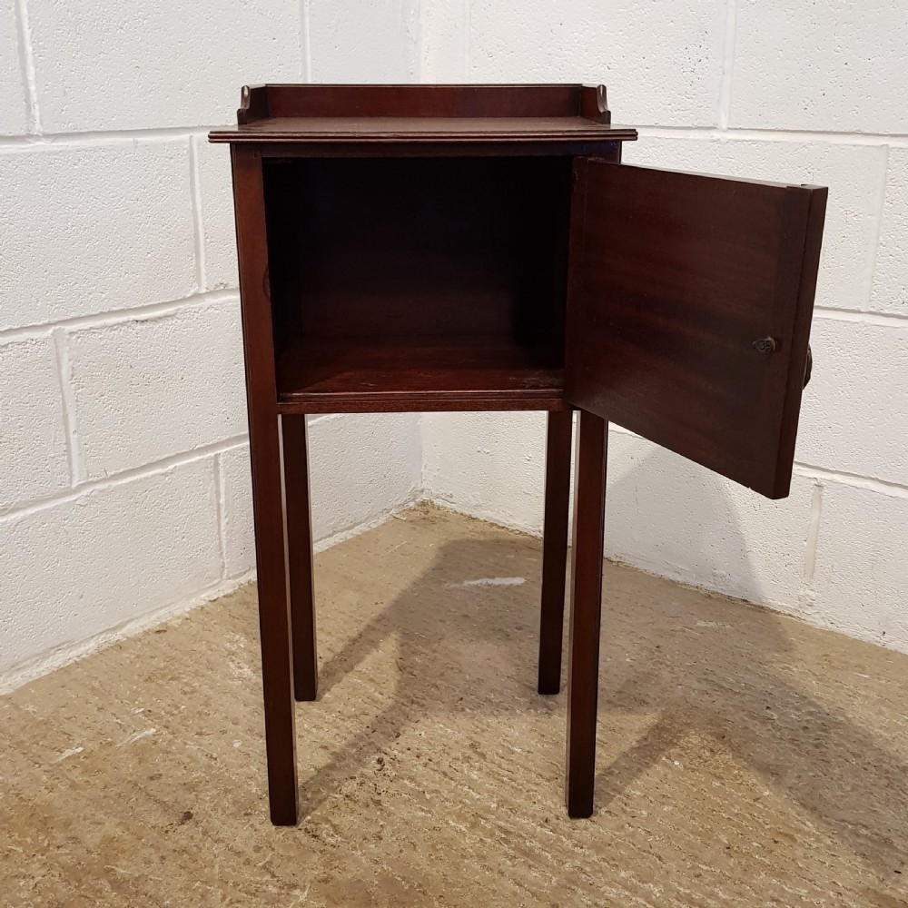 ANTIQUE PAIR MAHOGANY BEDSIDE CABINETS C1920 View II