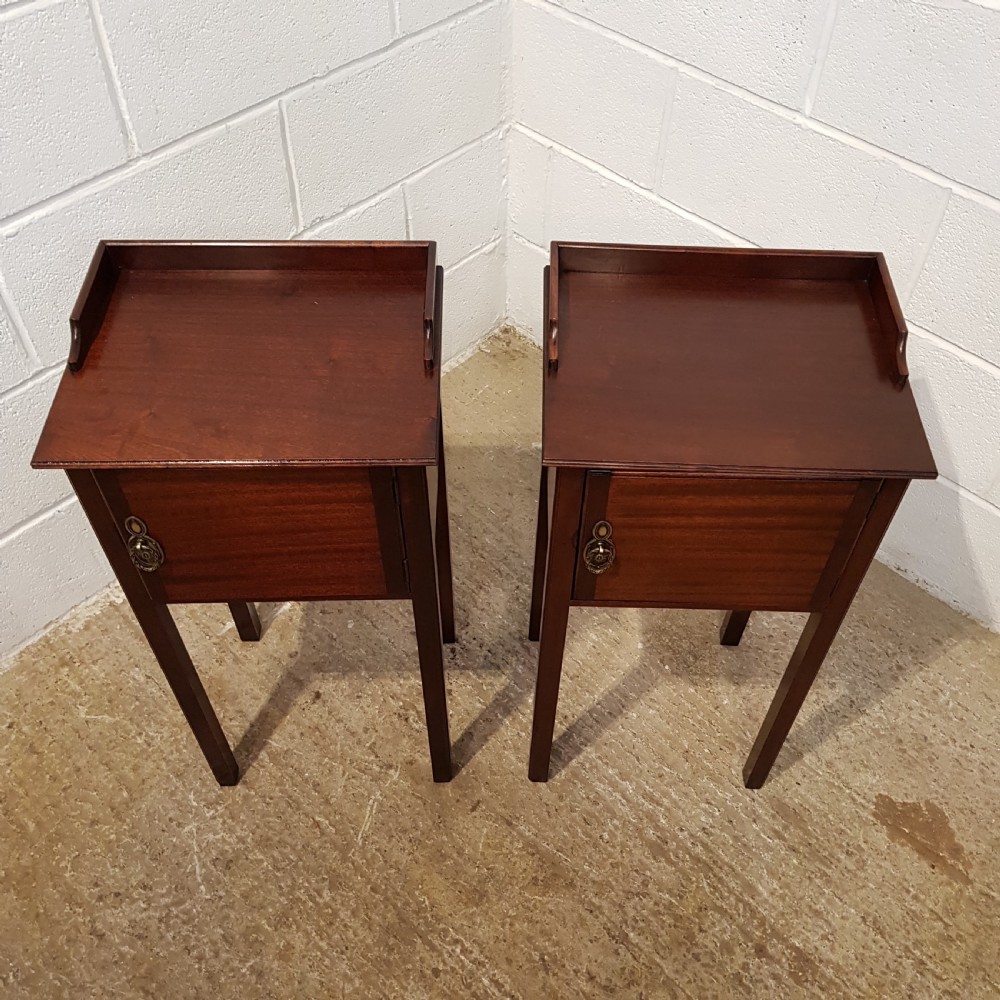 ANTIQUE PAIR MAHOGANY BEDSIDE CABINETS C1920 View VI