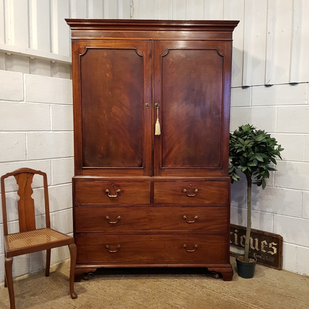 ANTIQUE REGENCY MAHOGANY LINEN PRESS C1820