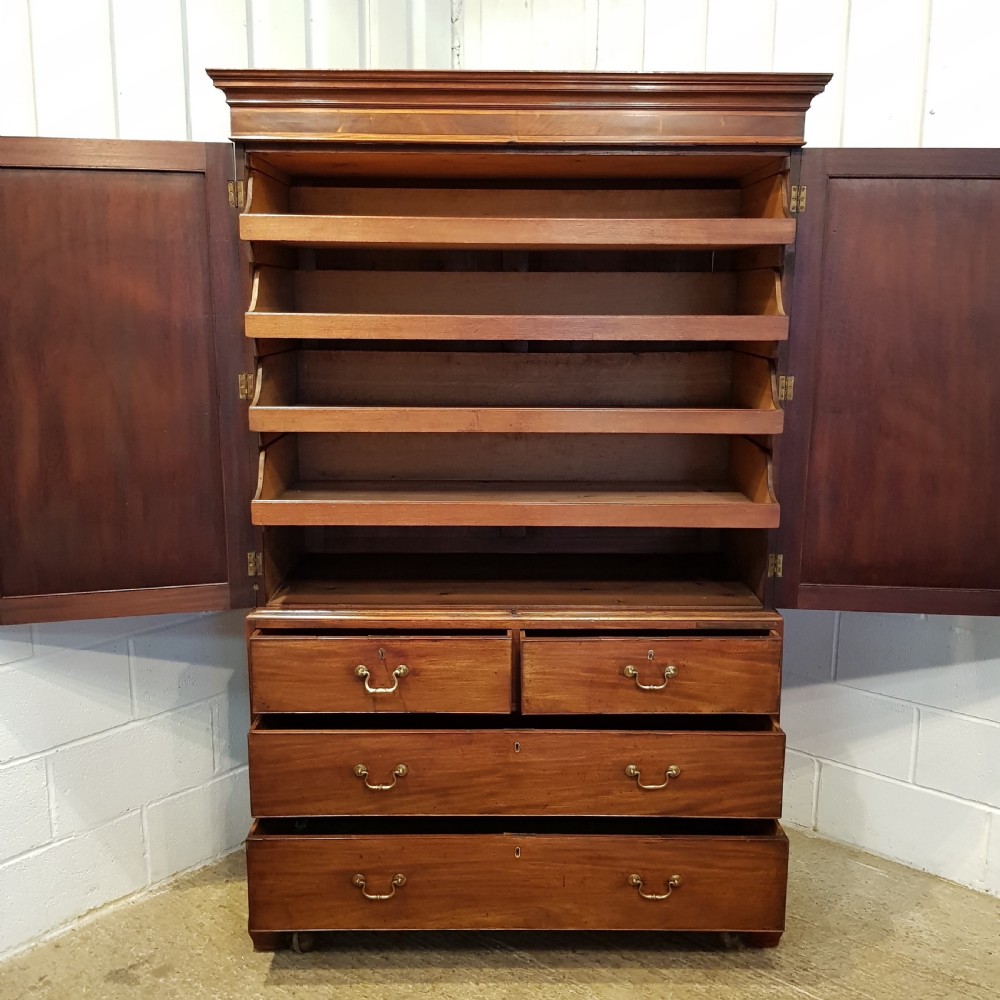 ANTIQUE REGENCY MAHOGANY LINEN PRESS C1820 View II