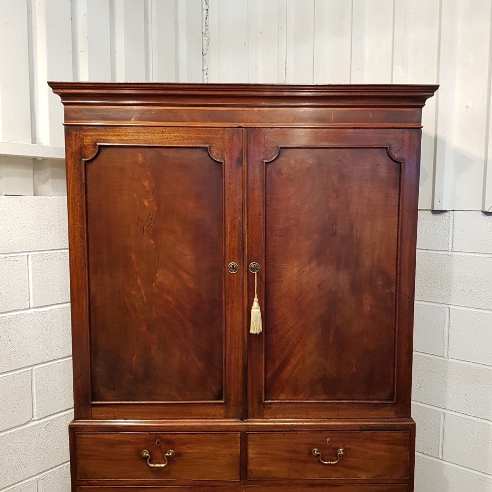 ANTIQUE REGENCY MAHOGANY LINEN PRESS C1820 View III