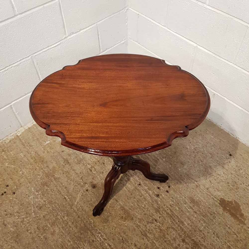 ANTIQUE VICTORIAN MAHOGANY TILT TOP TABLE C1880 View II