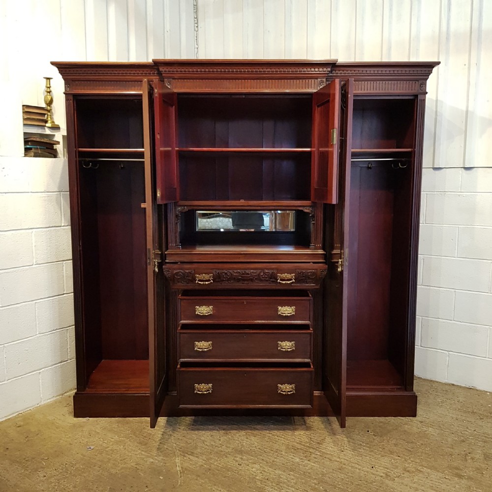 ANTIQUE EDWARDIAN MAHOGANY TRIPLE BREAKFRONT WARDROBE C1900 View V
