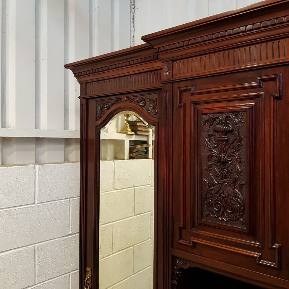 ANTIQUE EDWARDIAN MAHOGANY TRIPLE BREAKFRONT WARDROBE C1900 View VI