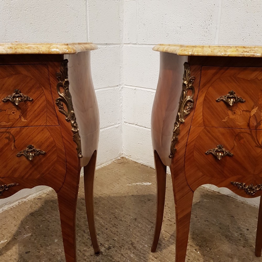 ANTIQUE PAIR ITALIAN MAHOGANY & MARBLE BOMBE  BEDSIDE CHESTS C1920 View IV