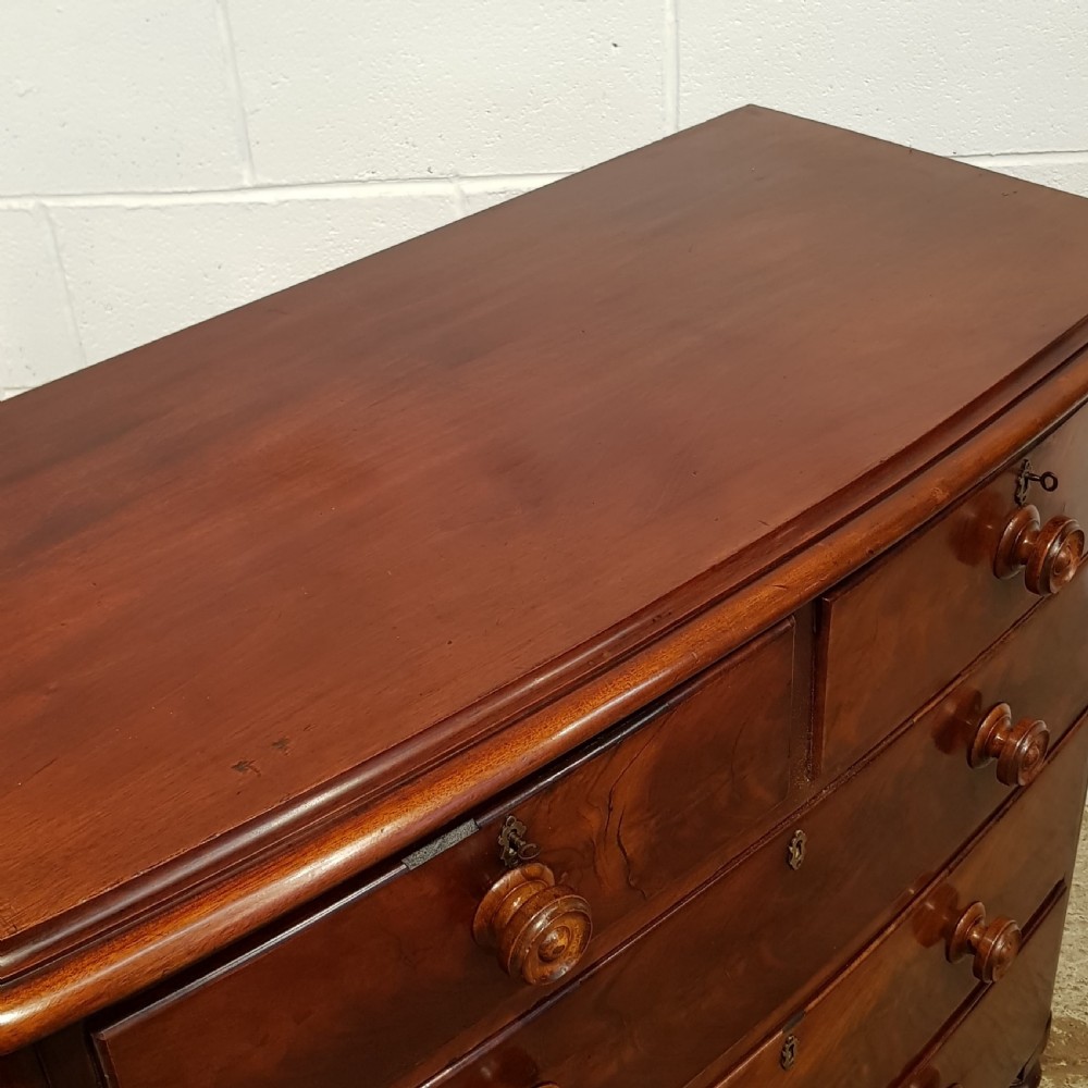 ANTIQUE VICTORIAN FLAMED MAHOGANY BOW FRONT CHST OF DRAWERS C1880 View II