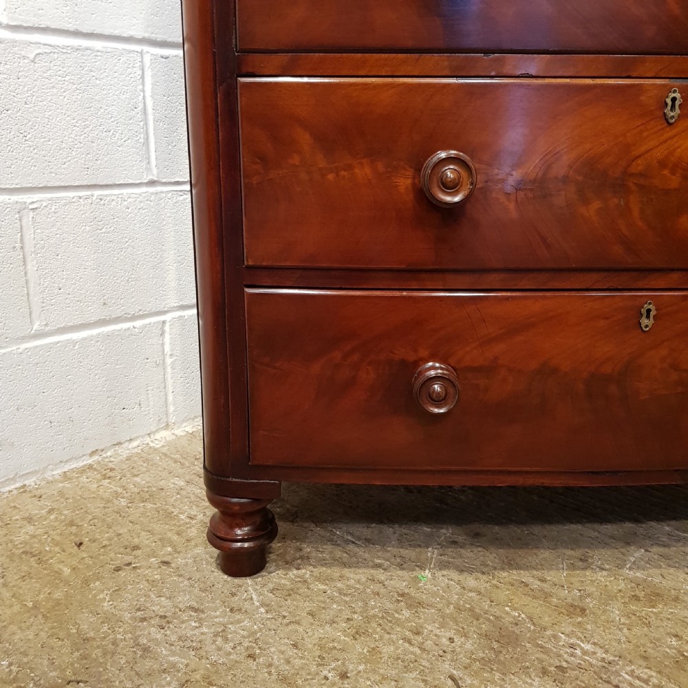 ANTIQUE VICTORIAN FLAMED MAHOGANY BOW FRONT CHST OF DRAWERS C1880 View V