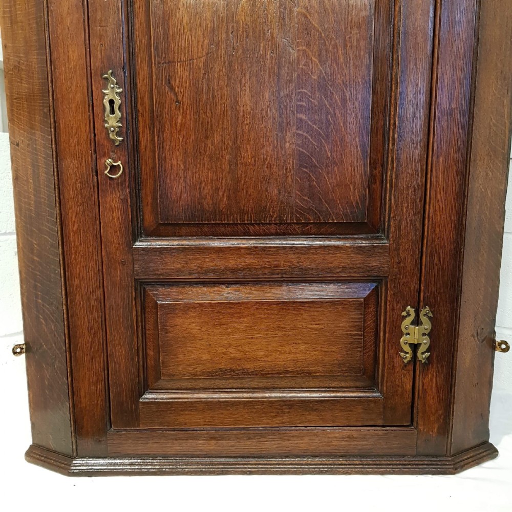 ANTIQUE GEORGIAN OAK CORNER CUPBOARD C1780 View V