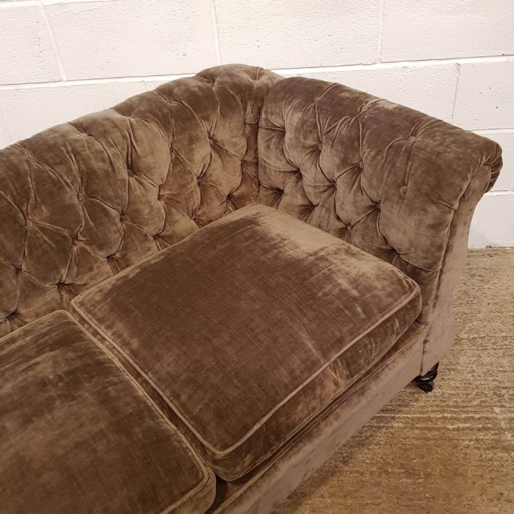 ANTIQUE VICTORIAN TWO SEATER DROP ARM VELVET CHESTERFIELD SOFA C1880 View VII