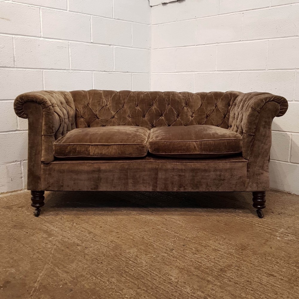 ANTIQUE VICTORIAN TWO SEATER DROP ARM VELVET CHESTERFIELD SOFA C1880 View IX