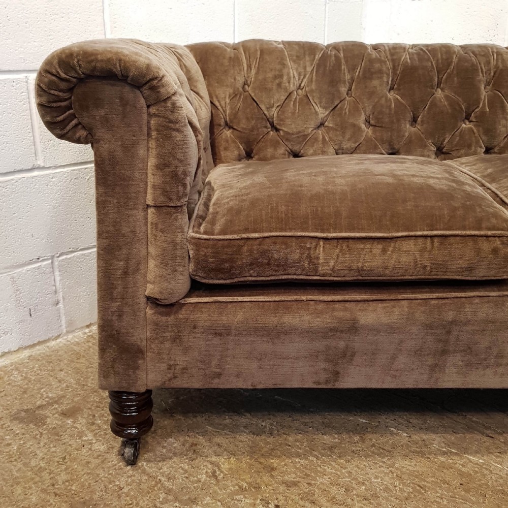 ANTIQUE VICTORIAN TWO SEATER DROP ARM VELVET CHESTERFIELD SOFA C1880 View X