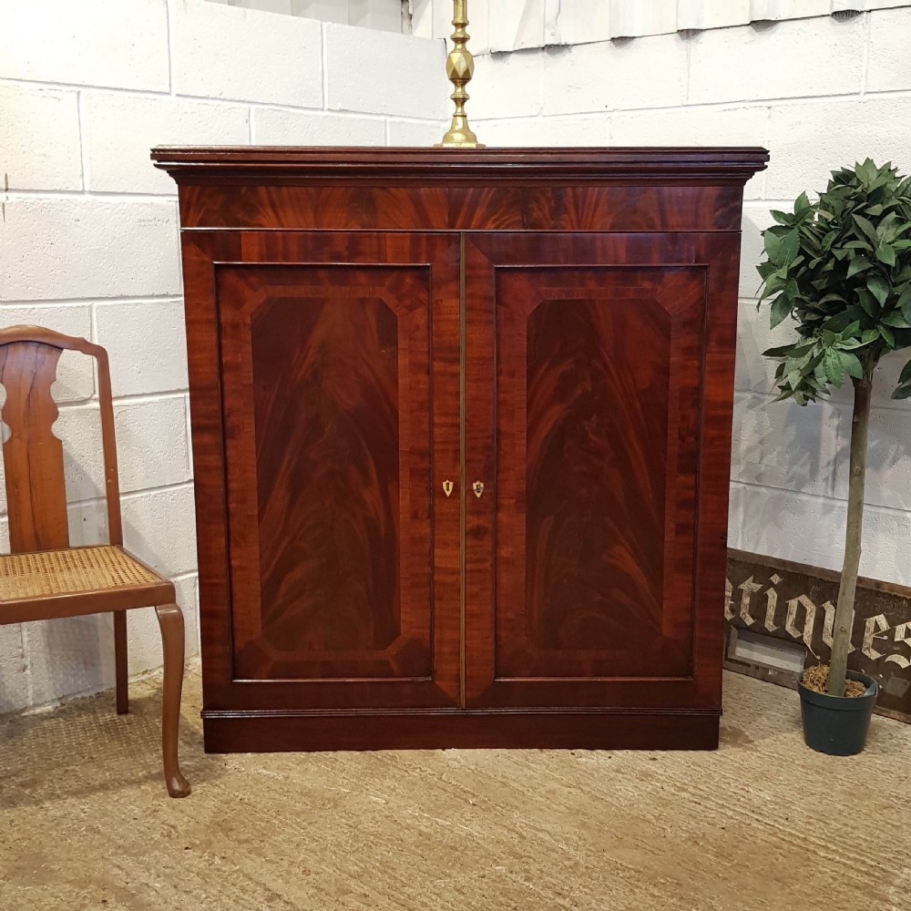 ANTIQUE REGENCY FLAMED MAHOGANY LINEN CUPBOARD C1820