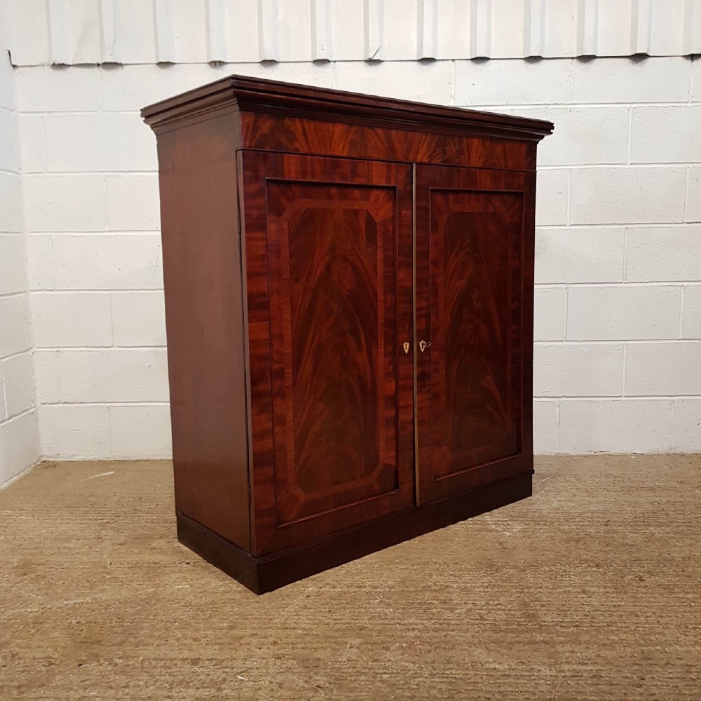 ANTIQUE REGENCY FLAMED MAHOGANY LINEN CUPBOARD C1820 View IV