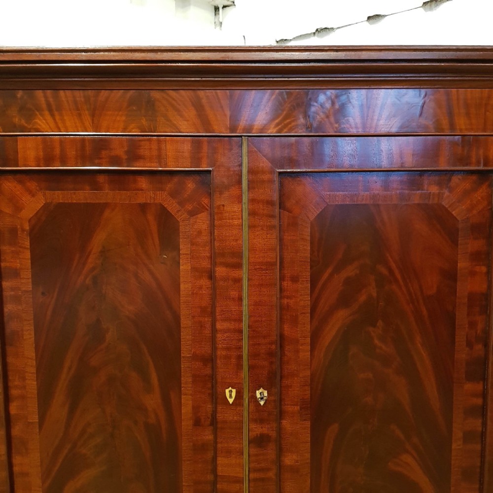 ANTIQUE REGENCY FLAMED MAHOGANY LINEN CUPBOARD C1820 View VI