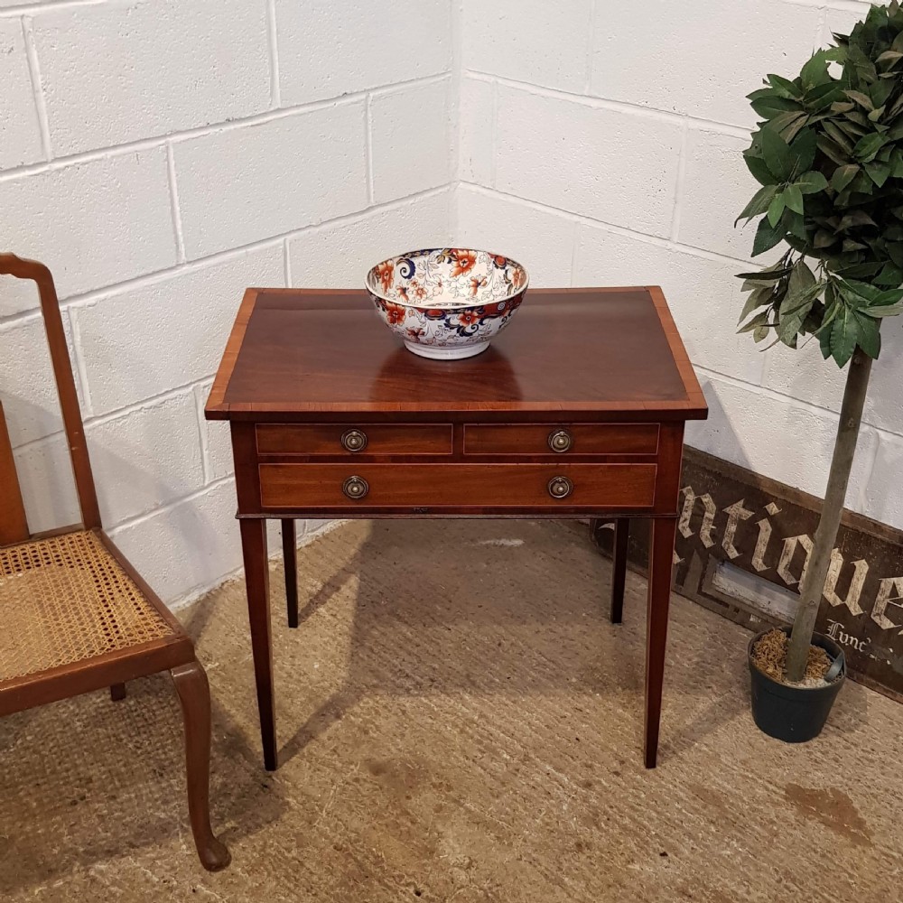 ANTIQUE REG CY MAHOGANY SIDE TABLE C1820 View V