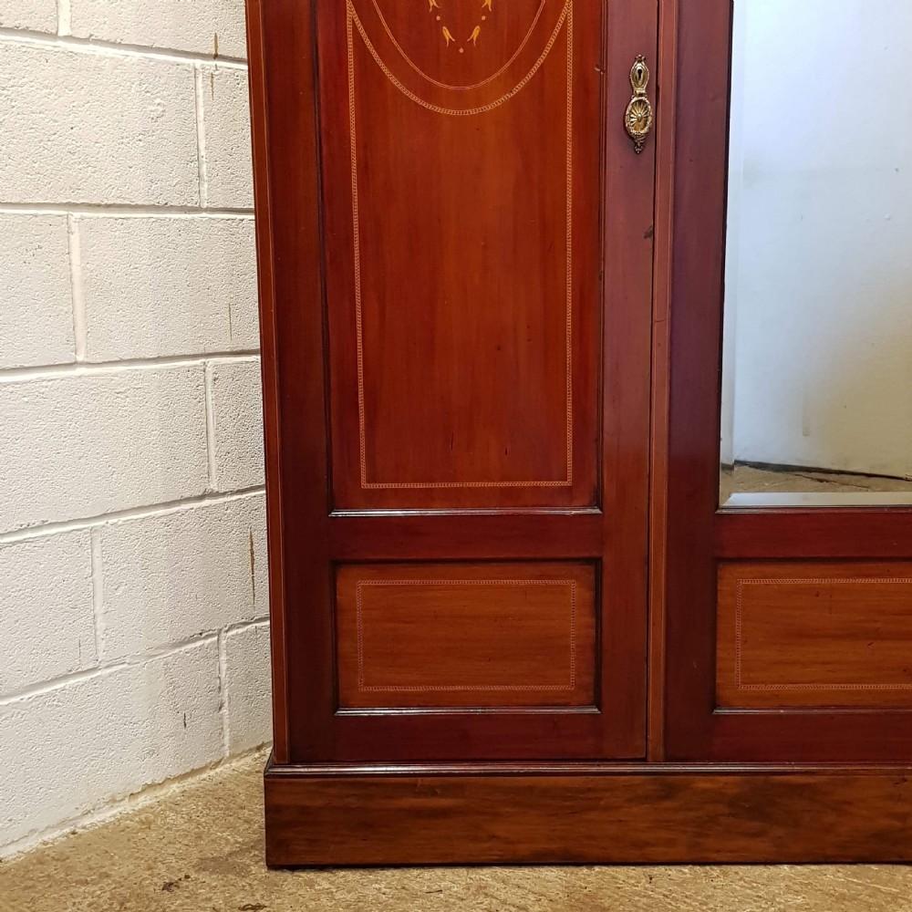 ANTIQUE EDWARDIAN MAHOGANY INLAID TRIPLE WARDROBE C1900 View VIII