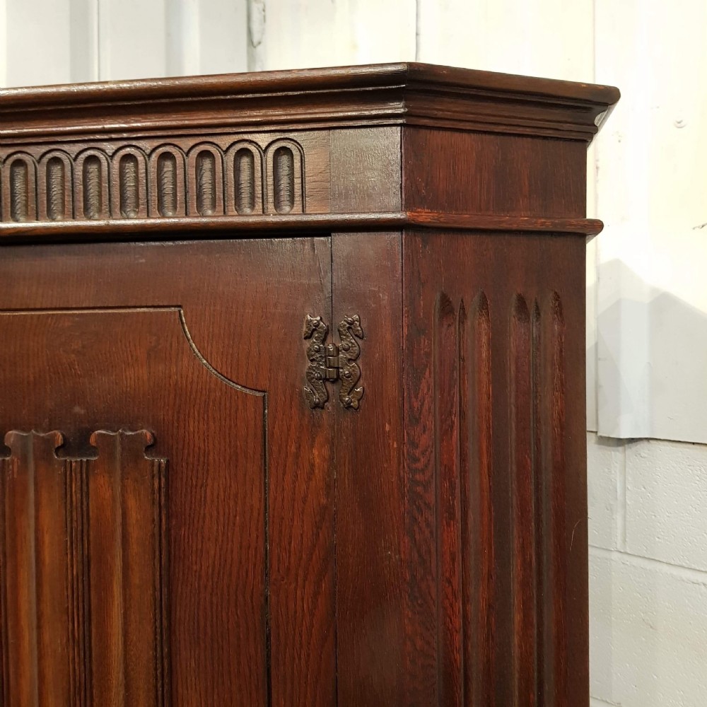 ANTIQUE TUDOR OAK HALL ROBE C1920 View III