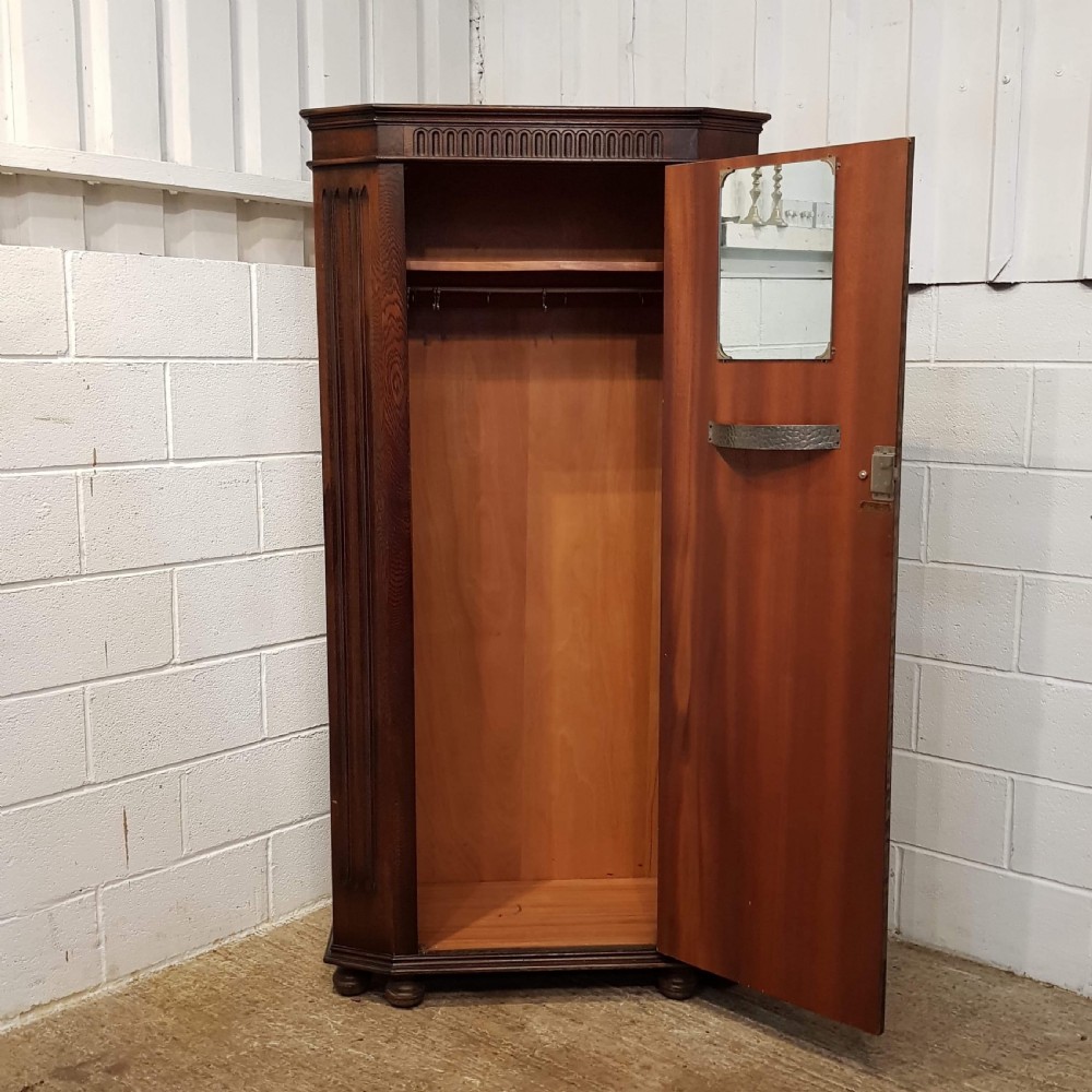 ANTIQUE TUDOR OAK HALL ROBE C1920 View IV